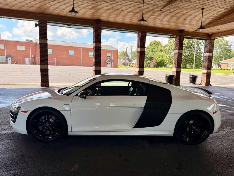 Audi R8 5.2 Coupe quattro Auto R tronic 2012