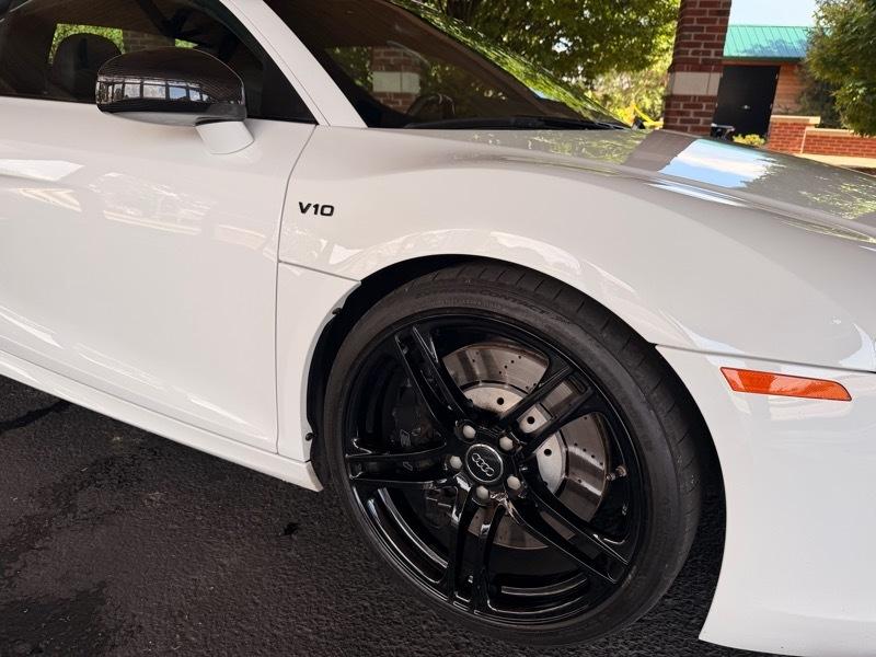 Audi R8 5.2 Coupe quattro Auto R tronic 2012