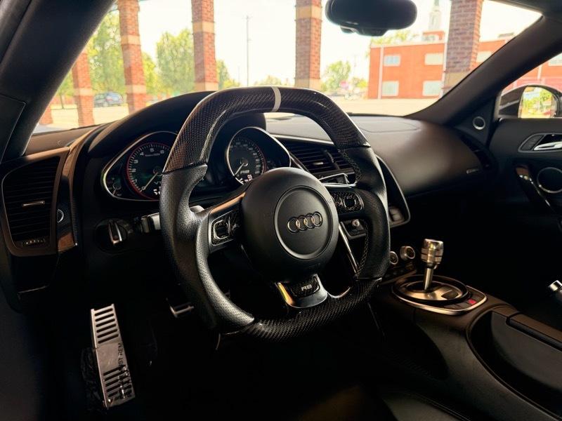 Audi R8 5.2 Coupe quattro Auto R tronic 2012
