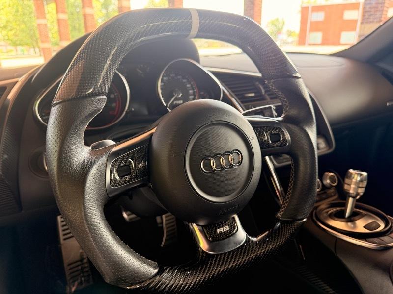 Audi R8 5.2 Coupe quattro Auto R tronic 2012