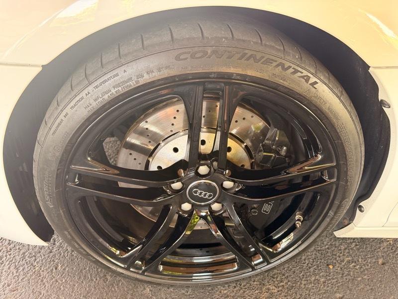 Audi R8 5.2 Coupe quattro Auto R tronic 2012