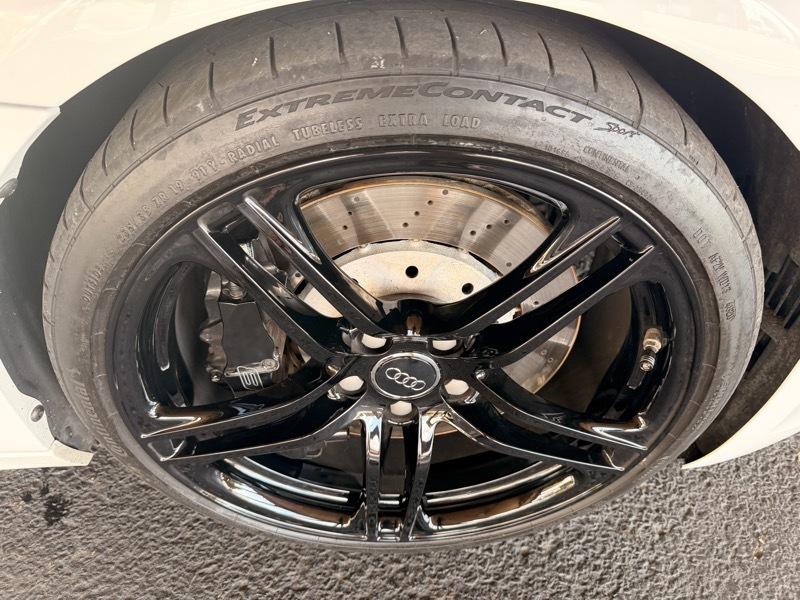 Audi R8 5.2 Coupe quattro Auto R tronic 2012