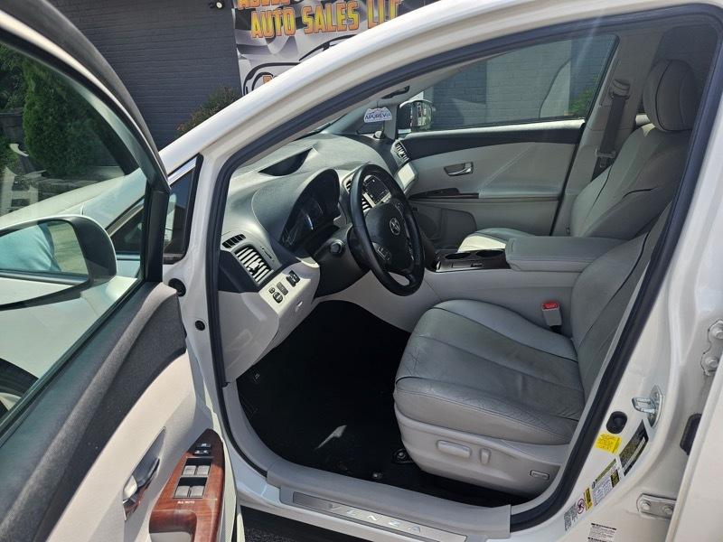 Toyota Venza AWD V6 2011