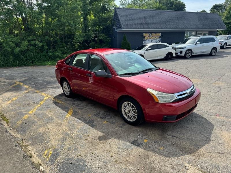 Ford Focus SE Sedan 2010