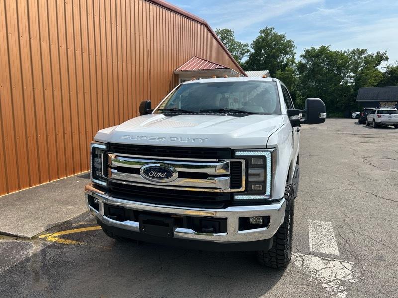 Ford F-250 SD XLT Crew Cab 4WD 2019