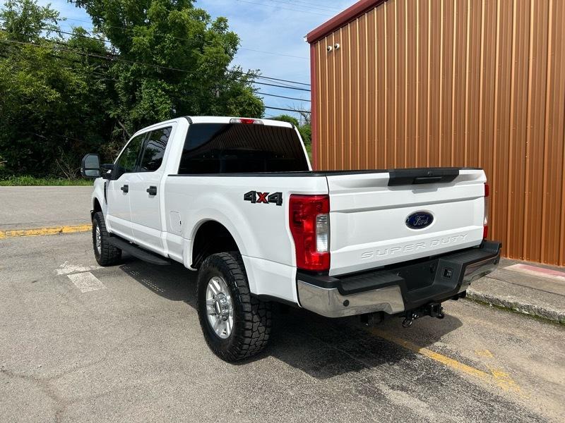 Ford F-250 SD XLT Crew Cab 4WD 2019