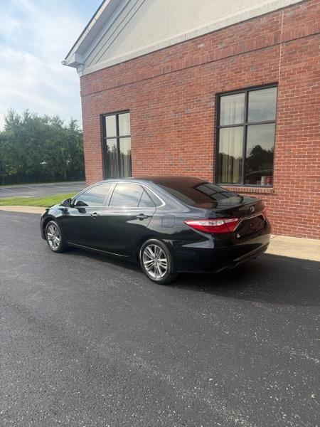 Toyota Camry SE 2017