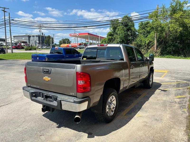 Chevrolet Silverado 3500HD LTZ Crew Cab 4WD 2012