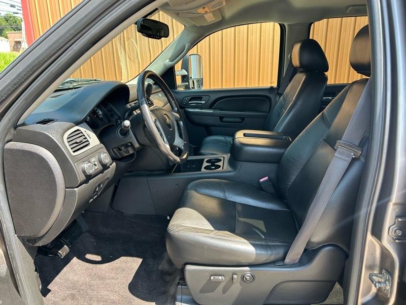 Chevrolet Silverado 3500HD LTZ Crew Cab 4WD 2012