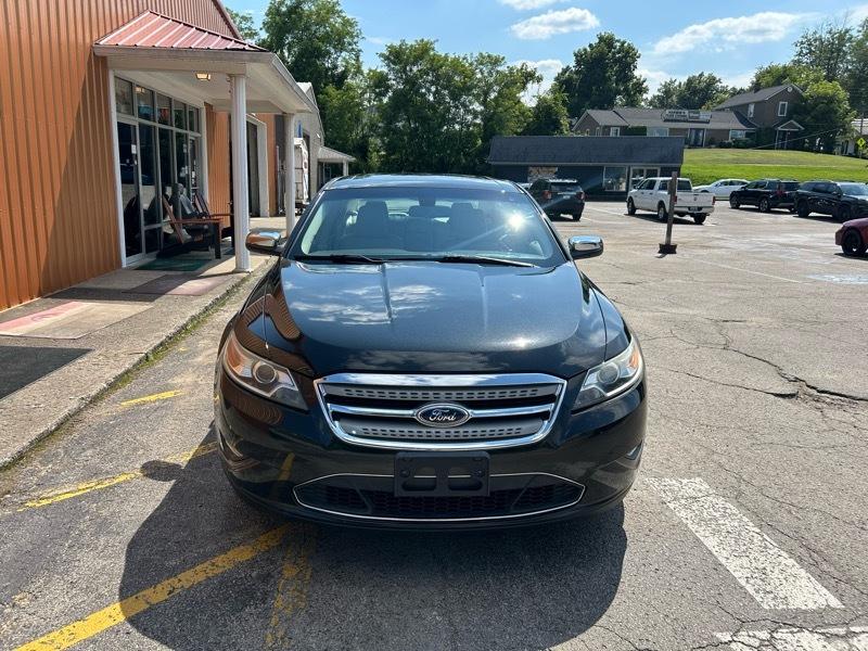 Ford Taurus Limited FWD 2010