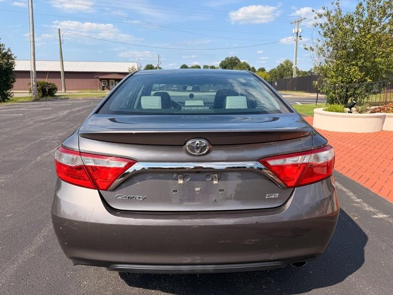 Toyota Camry SE 2015