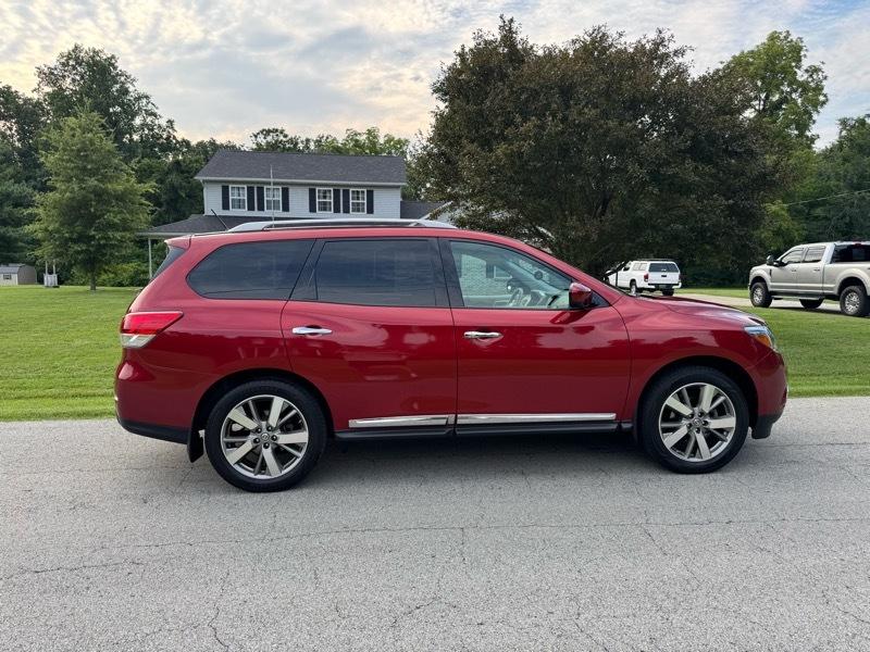 Nissan Pathfinder Platinum 4WD 2014