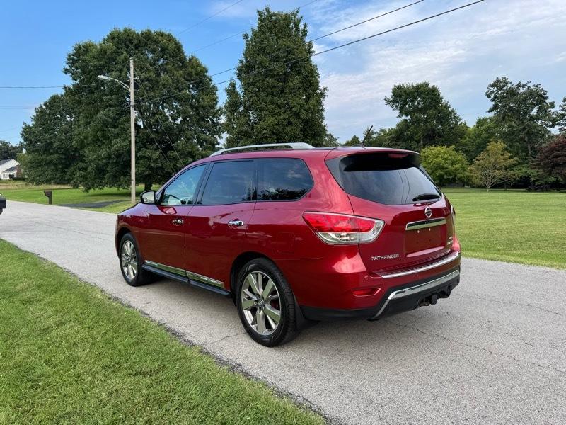 Nissan Pathfinder Platinum 4WD 2014