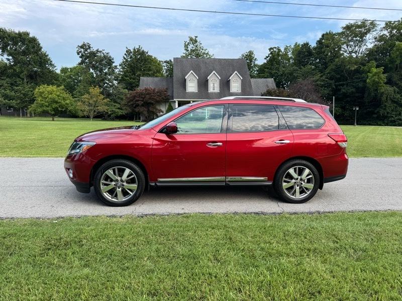 Nissan Pathfinder Platinum 4WD 2014