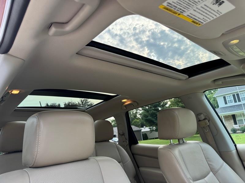 Nissan Pathfinder Platinum 4WD 2014