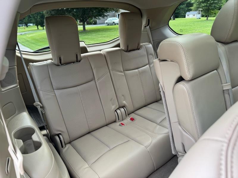 Nissan Pathfinder Platinum 4WD 2014