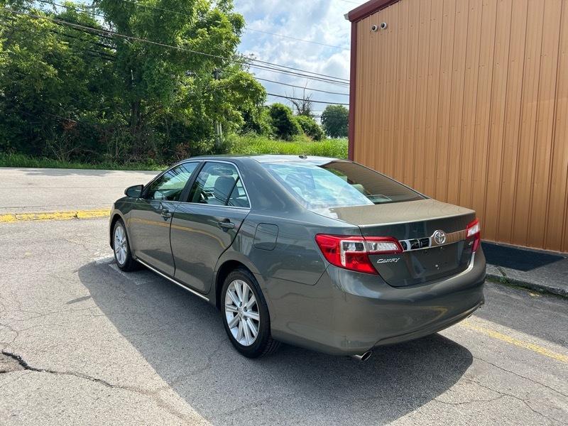 Toyota Camry XLE V6 2014