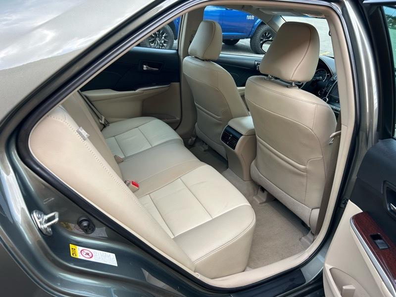 Toyota Camry XLE V6 2014