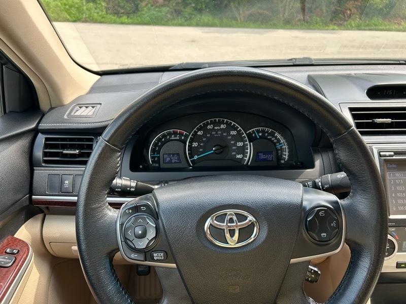 Toyota Camry XLE V6 2014