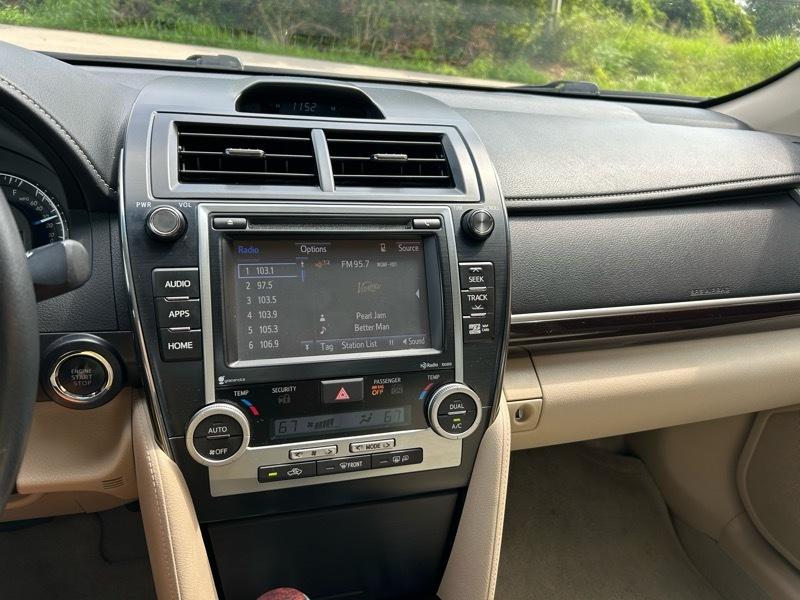 Toyota Camry XLE V6 2014
