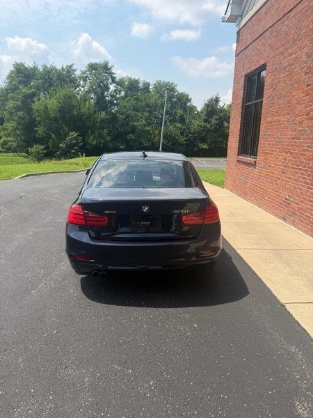 BMW 3-Series 328i xDrive Sedan 2013