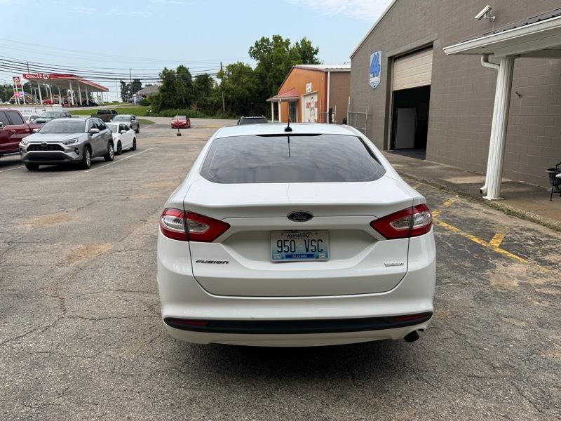 Ford Fusion SE 2013