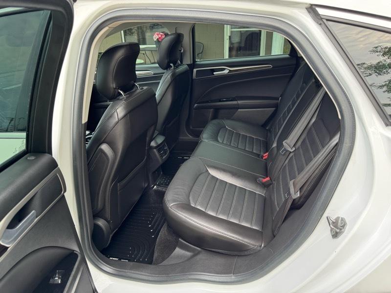 Ford Fusion SE 2013
