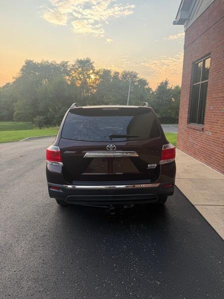 Toyota Highlander 4WD 4dr V6  Sport (Natl) 2011