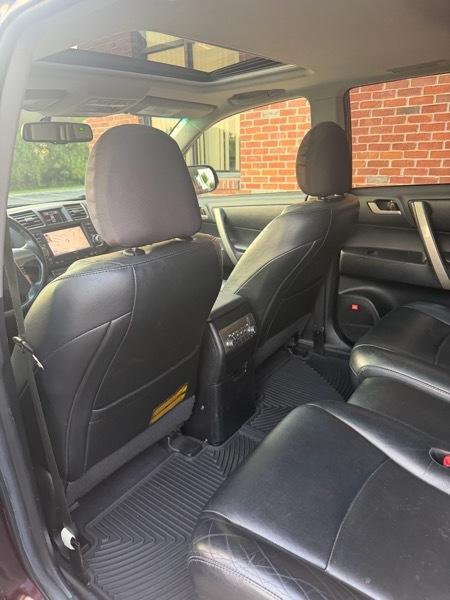Toyota Highlander 4WD 4dr V6  Sport (Natl) 2011