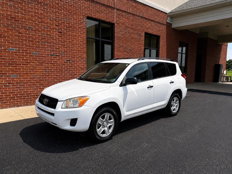 Toyota RAV4 FWD 4dr 4-cyl 4-Spd AT Sport (Natl) 2010