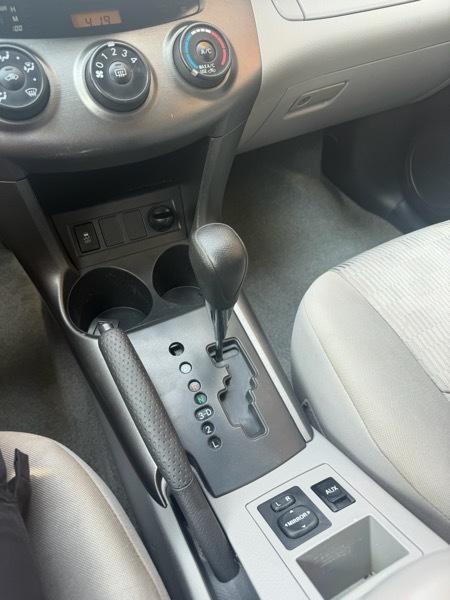 Toyota RAV4 FWD 4dr 4-cyl 4-Spd AT Sport (Natl) 2010
