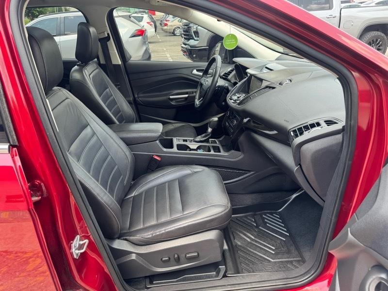 Ford Escape Titanium 4WD 2018