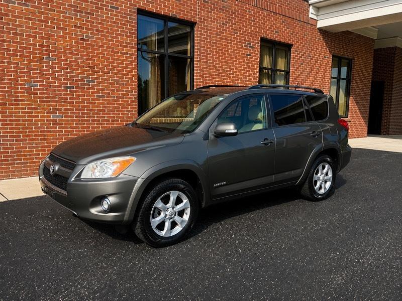 Toyota RAV4 Limited I4 4WD 2011