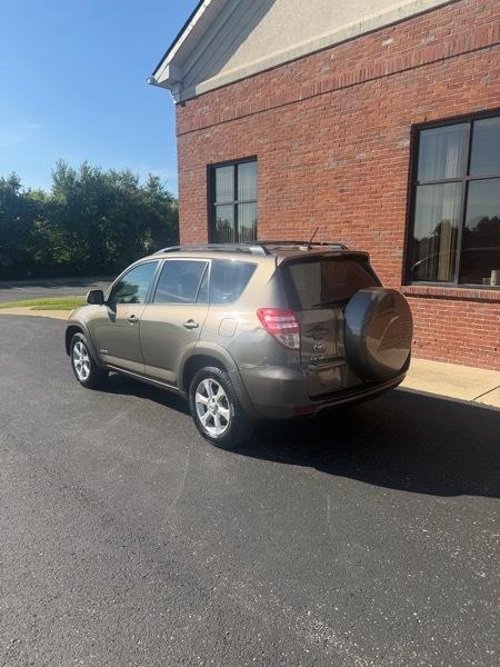 Toyota RAV4 Limited I4 4WD 2011