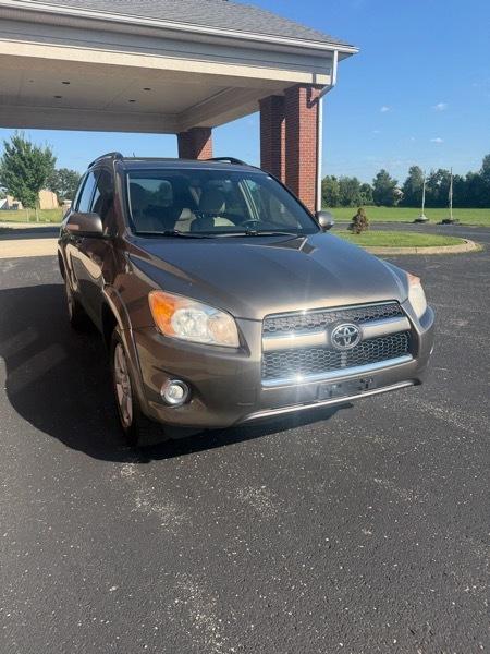 Toyota RAV4 Limited I4 4WD 2011