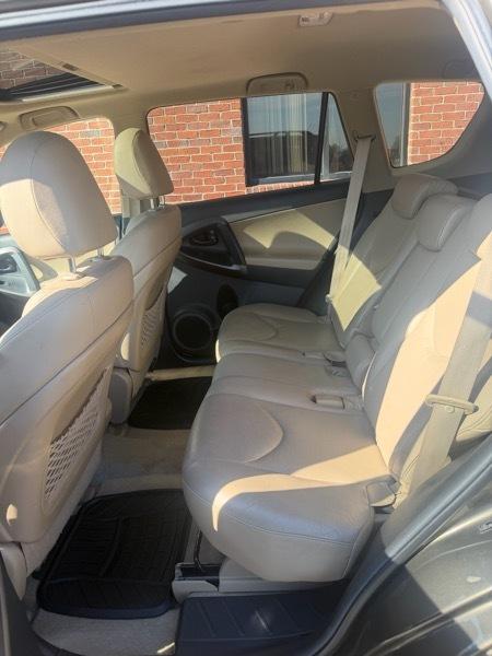 Toyota RAV4 Limited I4 4WD 2011