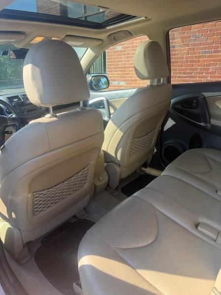 Toyota RAV4 Limited I4 4WD 2011