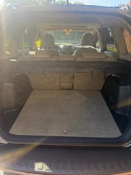 Toyota RAV4 Limited I4 4WD 2011