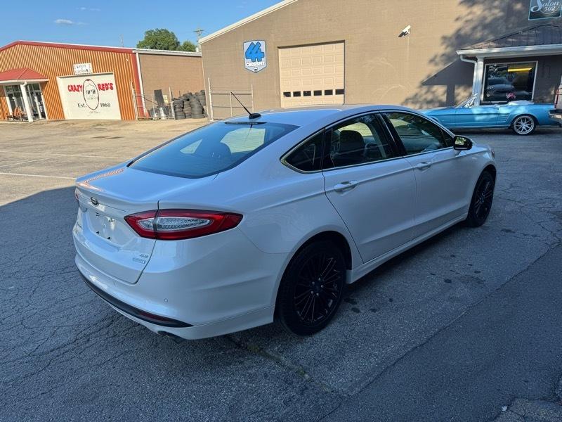 Ford Fusion SE 2016