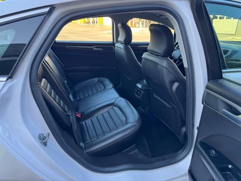 Ford Fusion SE 2016