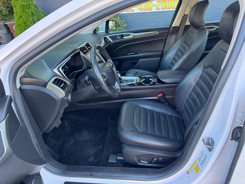 Ford Fusion SE 2016