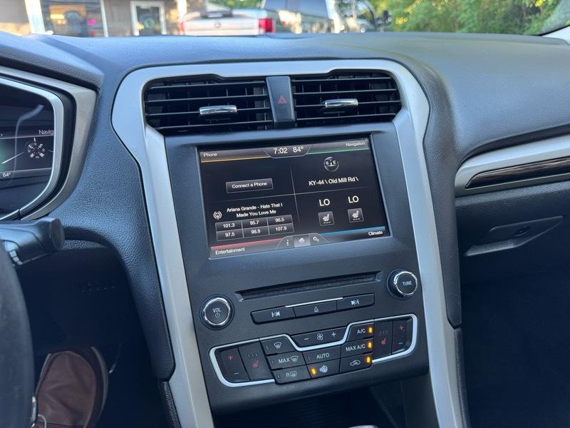 Ford Fusion SE 2016