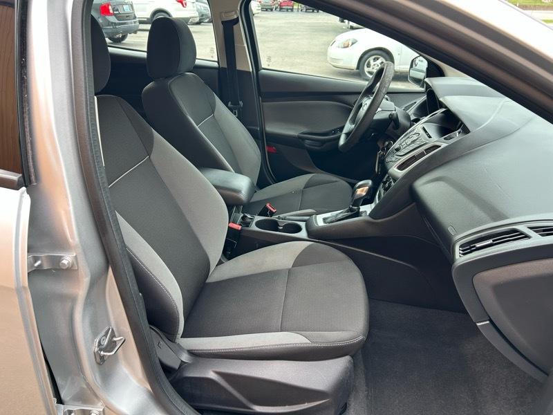 Ford Focus SE Hatch 2013