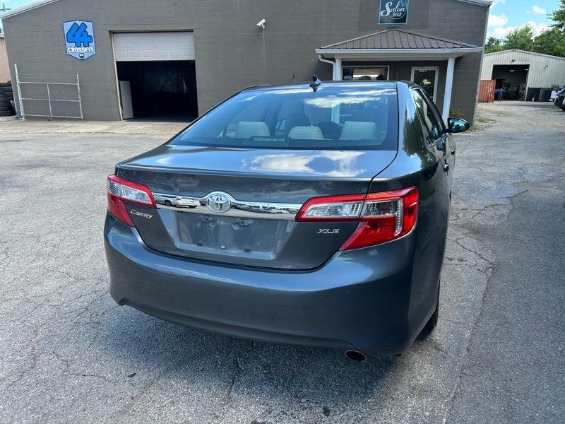 Toyota Camry XLE 2013
