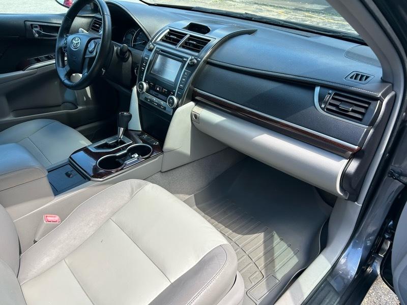 Toyota Camry XLE 2013