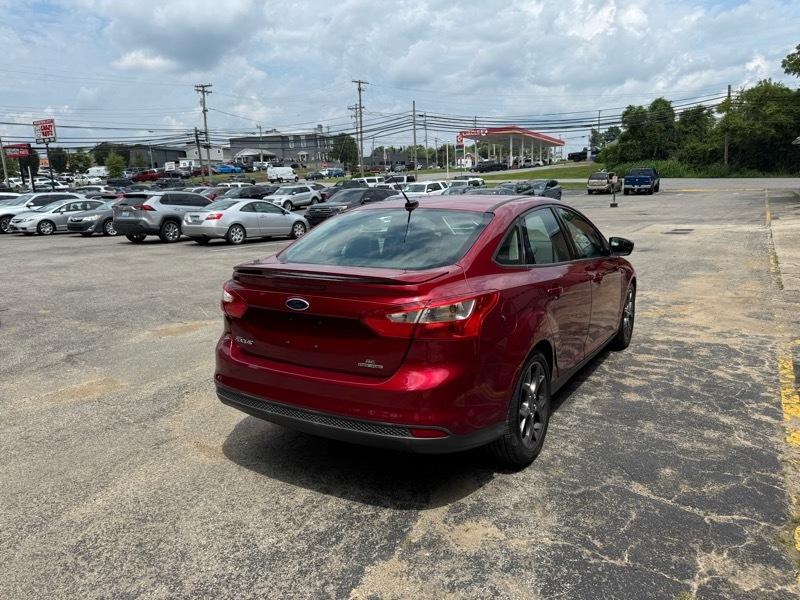 Ford Focus SE Sedan 2013