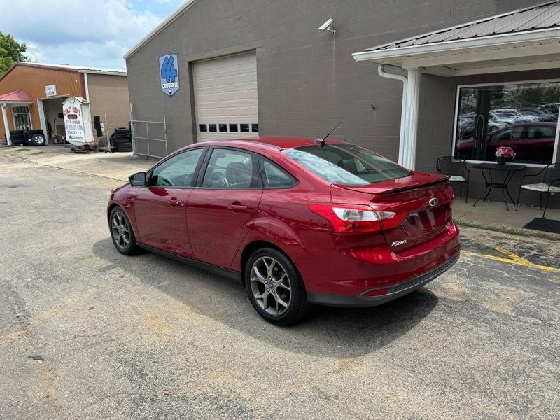 Ford Focus SE Sedan 2013