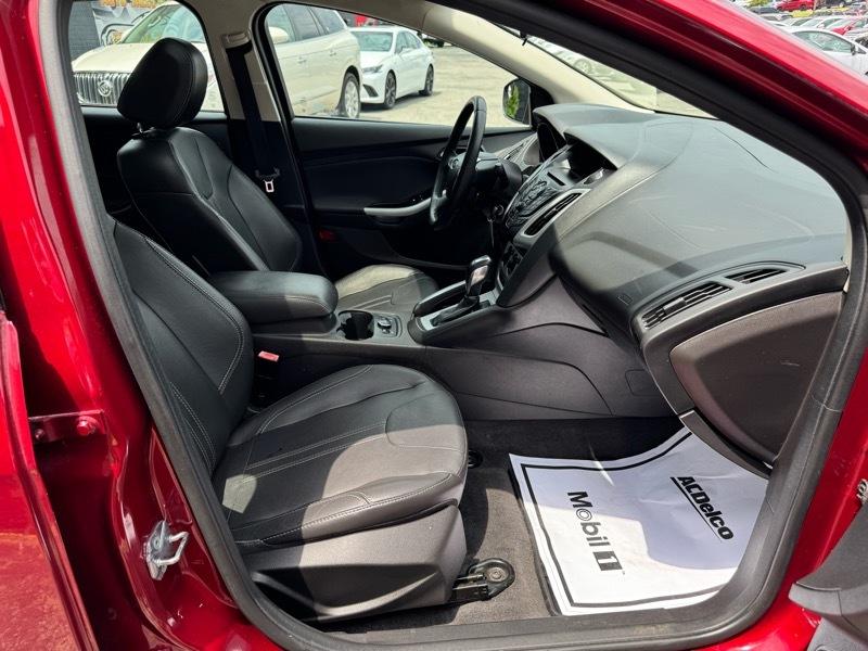 Ford Focus SE Sedan 2013