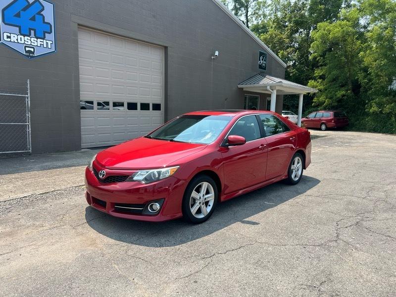 Toyota Camry SE 2012