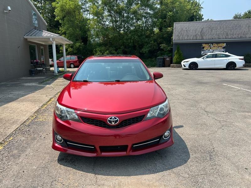 Toyota Camry SE 2012